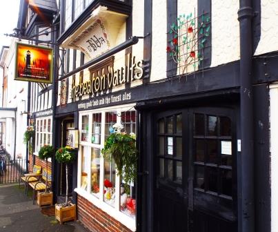 Beacon Vaults Exmouth pub exterior low res